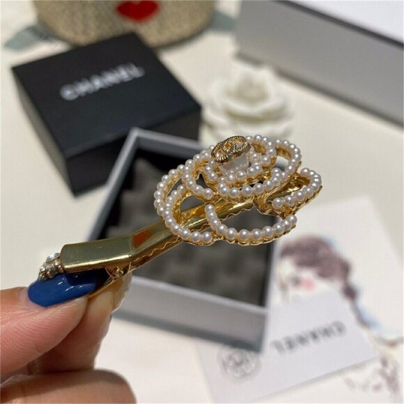 🍒CHANEL Double C Pearl Hairpin🍒 - Picture 4 of 6